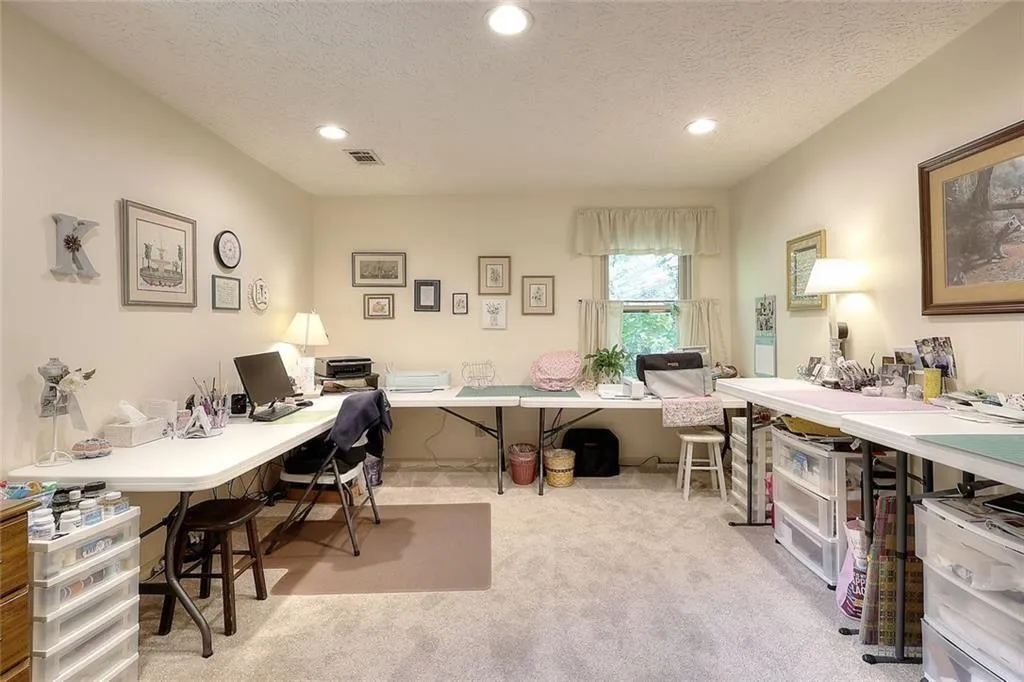 Lilburn, Georgia 30047, United States, 4 Bedrooms Bedrooms, ,5 BathroomsBathrooms,Residential,Pending,150709