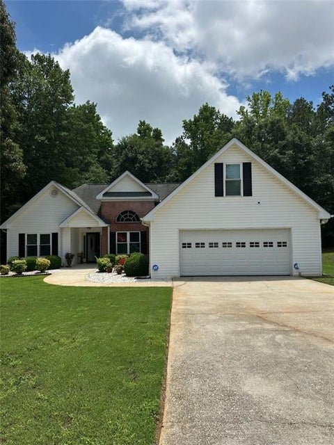 Homes For Sale - 25 Summer Walk Circle<br/> Covington, GA 30016
