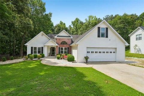 Homes For Sale - 25 Summer Walk Circle<br/> Covington, GA 30016