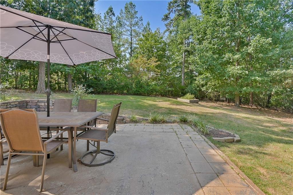 1014 Brentmoor Lane NW