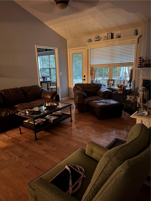 1442 ELLIOTTS Lane