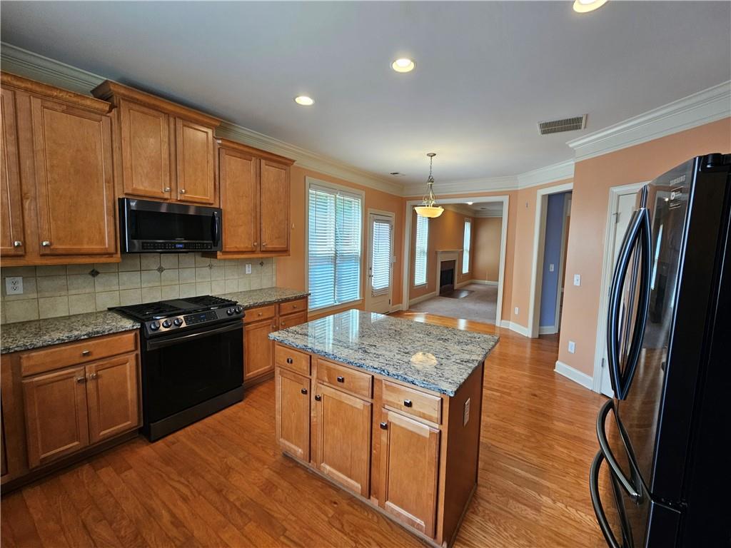 3943 Dunaire Drive, Stone Mountain, Georgia image 32