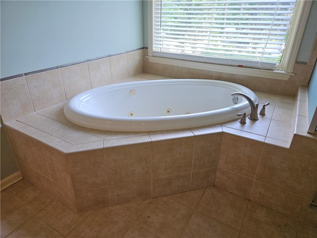 3943 Dunaire Drive, Stone Mountain, Georgia image 42