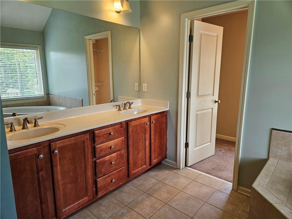 3943 Dunaire Drive, Stone Mountain, Georgia image 41