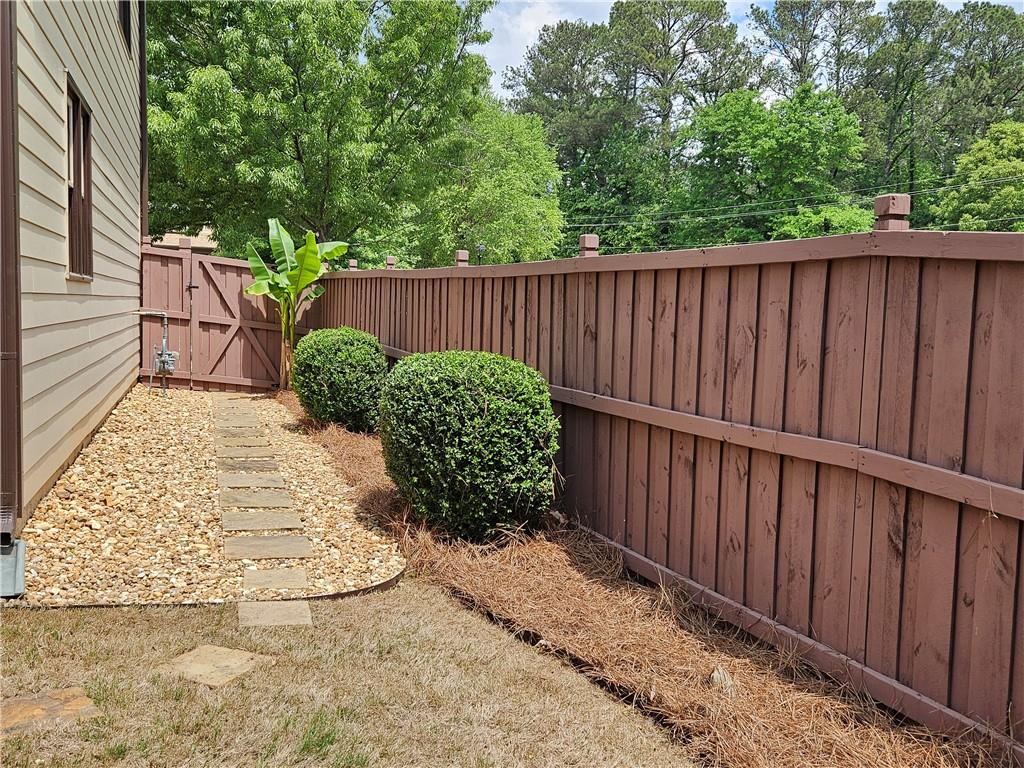 3943 Dunaire Drive, Stone Mountain, Georgia image 7