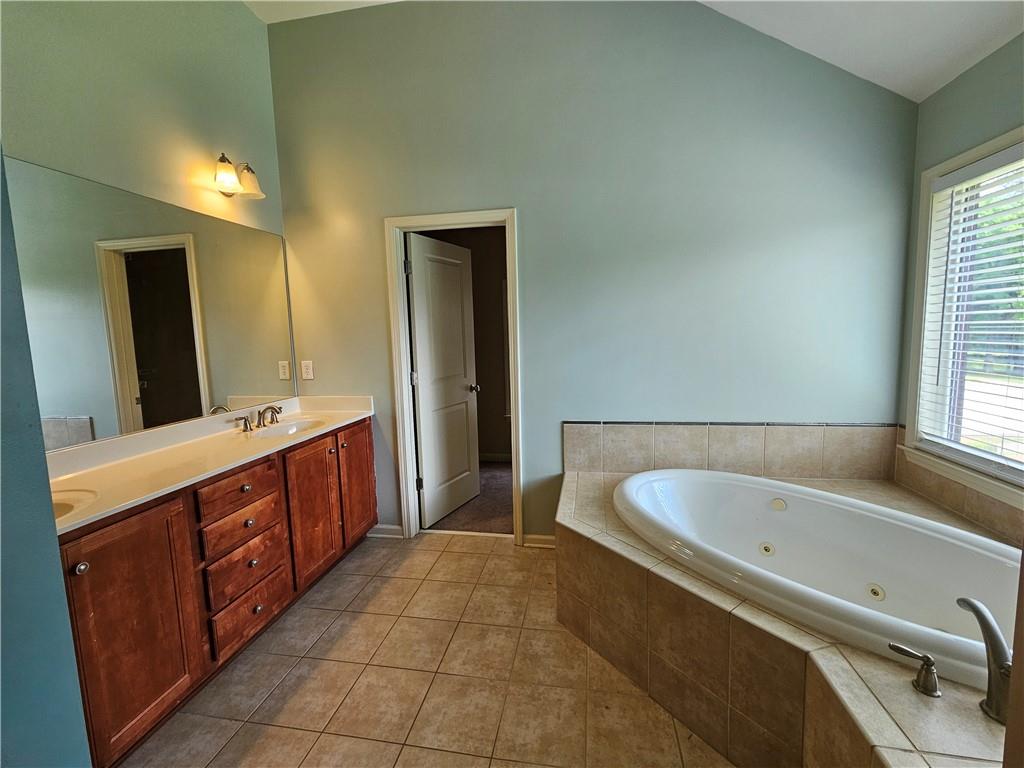 3943 Dunaire Drive, Stone Mountain, Georgia image 39