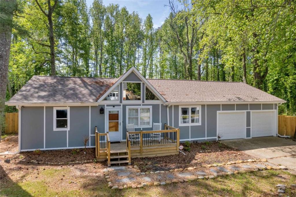 1660 Rose Garden Lane, Loganville, Georgia image 1