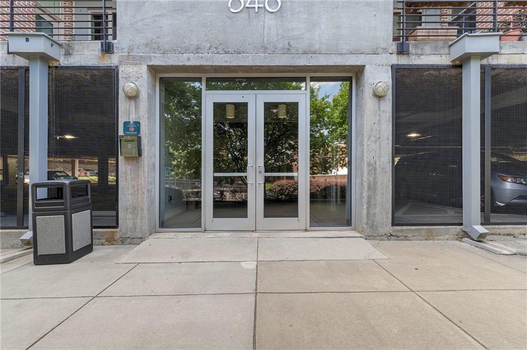 640 Glen Iris Drive NE 418