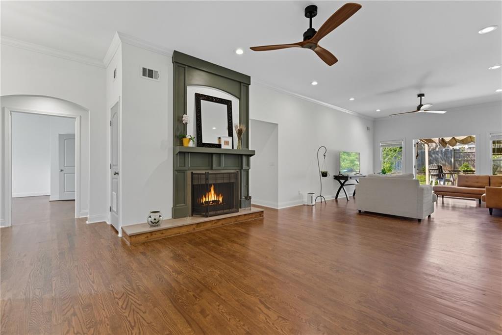 61 Holt Road NE