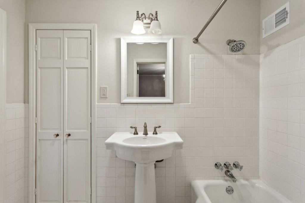 4708 Tall Pines Drive, Atlanta, Georgia image 37