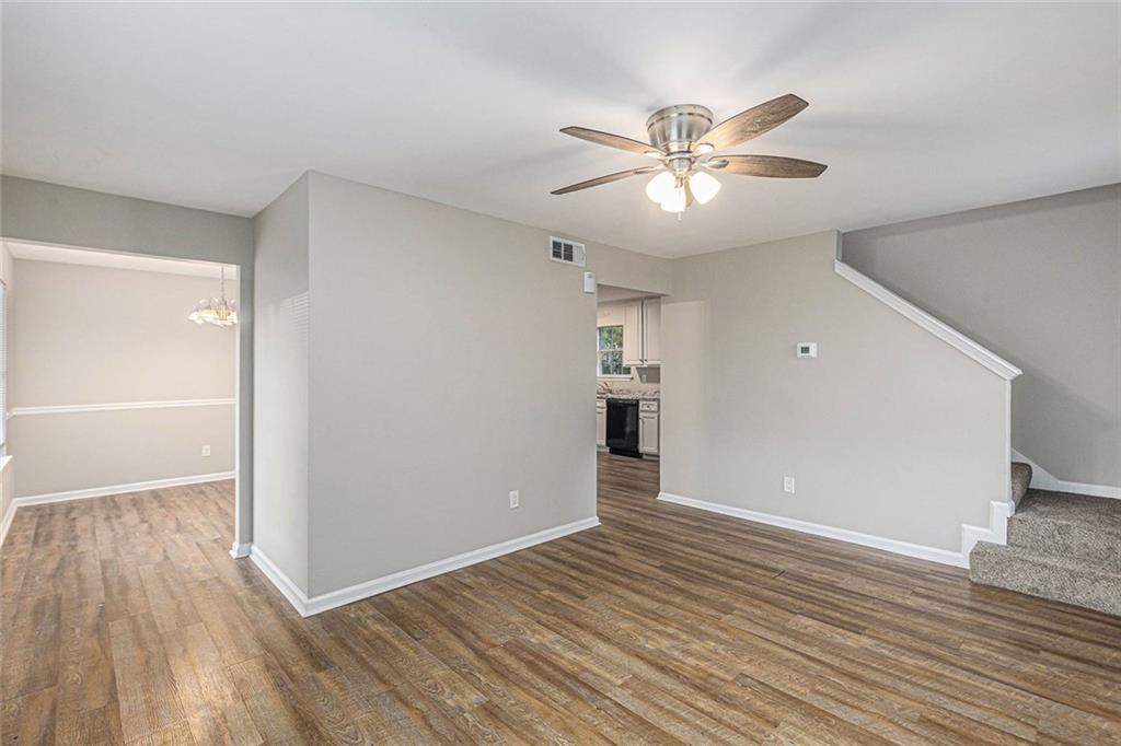 COUNTRY WALK -M154 - Residential