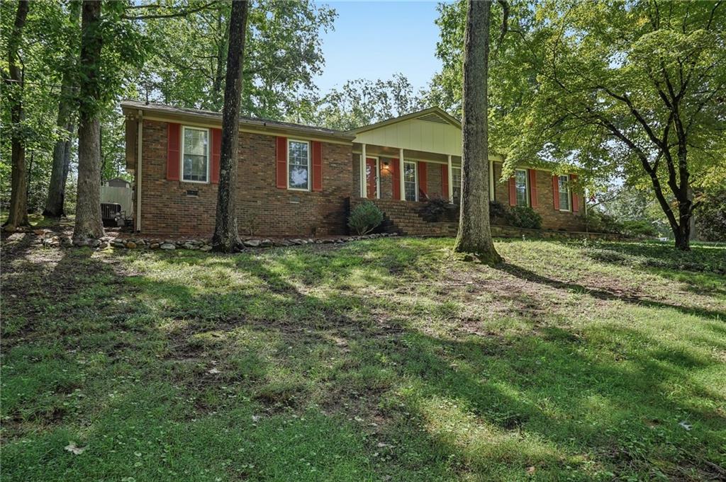 1025 Greenwood Acres Drive