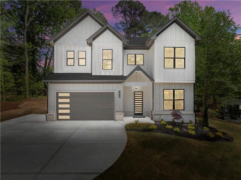 Homes For Sale - 5019 Nichols Drive<br/> Hall County, Flowery Branch, GA 30542