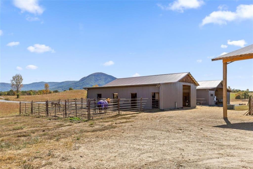 Four C's Equestrian Estate - Residential