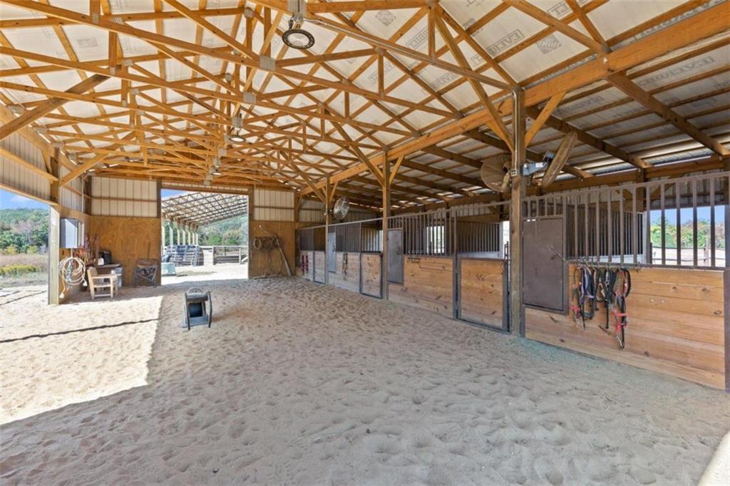 Four C's Equestrian Estate - Residential