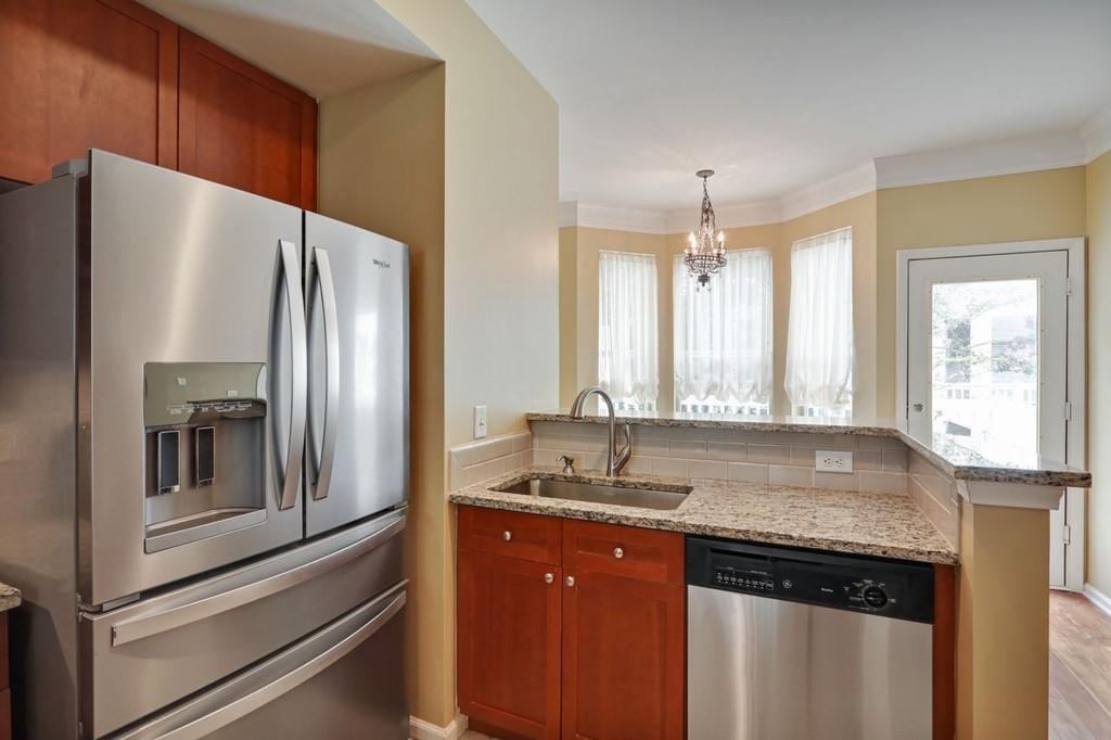 951 Glenwood Avenue SE 1604