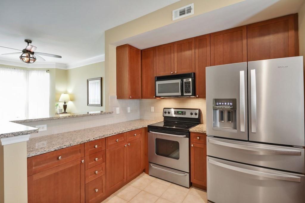 951 Glenwood Avenue SE 1604