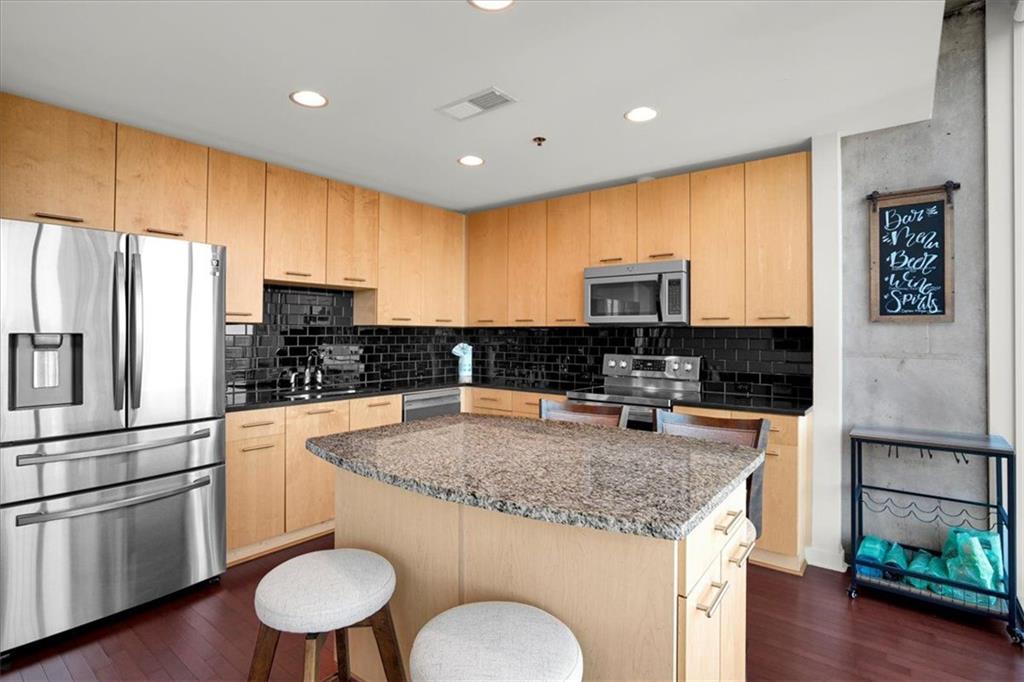 3324 Peachtree Road NE 1307