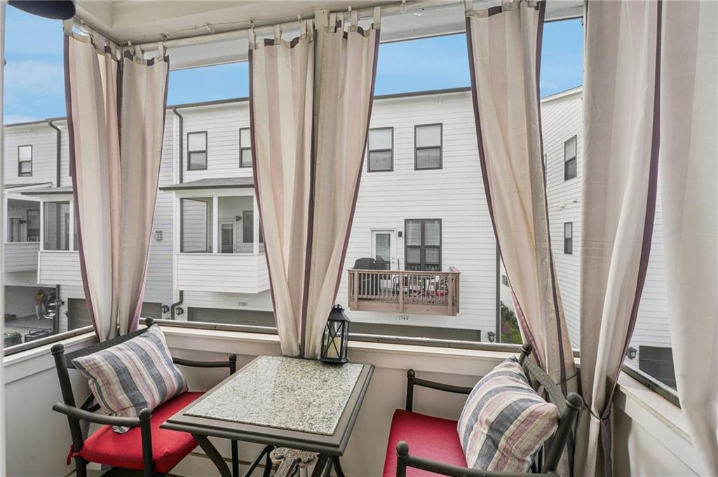 2022 Manchester Street NE