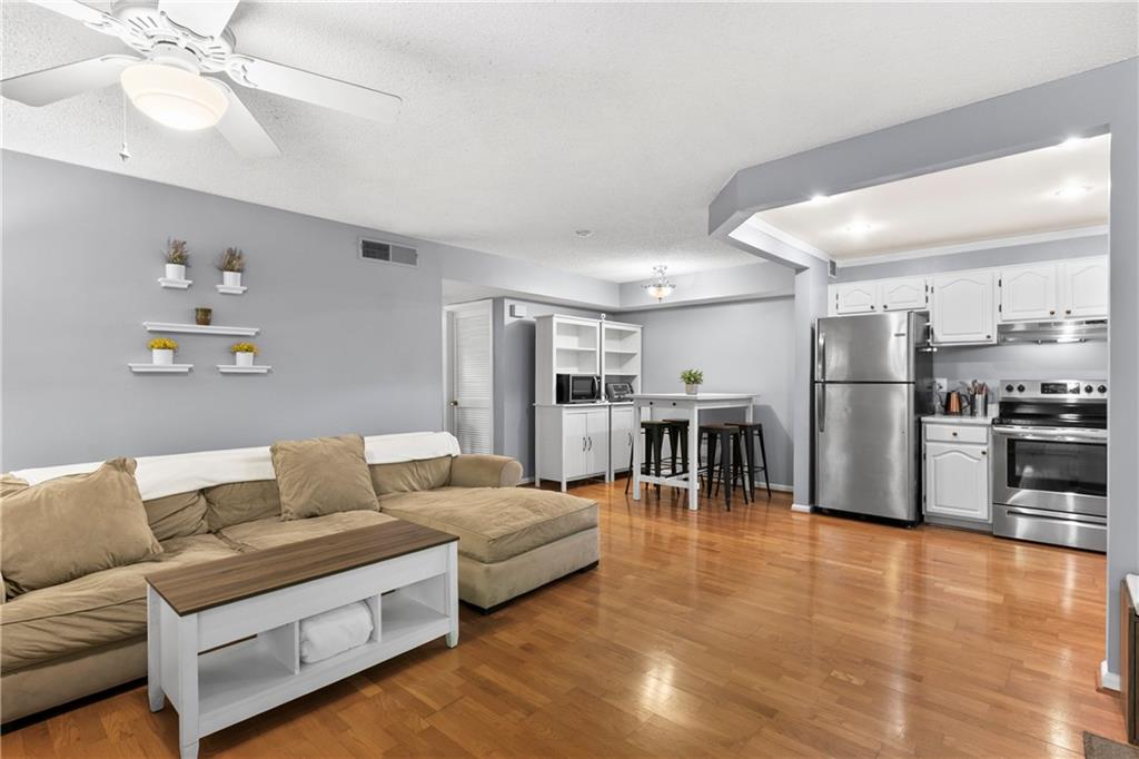 524 Mcgill Place NE 524