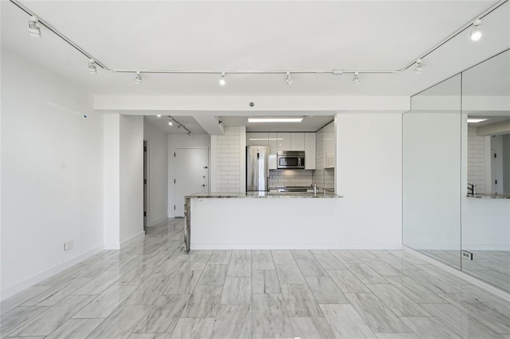 Windsor Over Peachtree - Residential