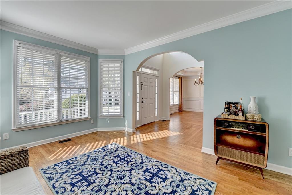 1014 Fairecroft Court, Suwanee, Georgia image 3