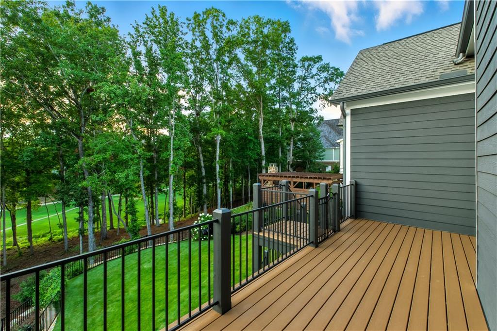 9 Fieldstone Court E