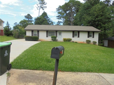 Homes For Sale - 51 Overbrook Drive<br/> Smyrna, GA 30082