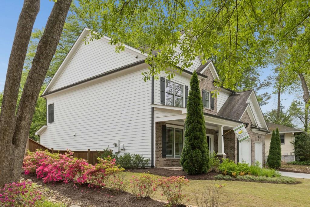 2715 S Bamby Lane NE