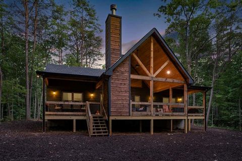 A home in Mccaysville