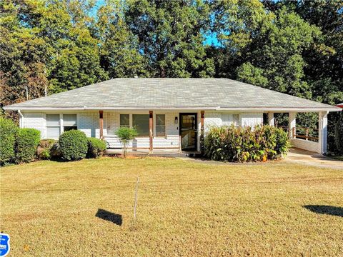 1368 Aniwaka Avenue SW Atlanta GA 30311