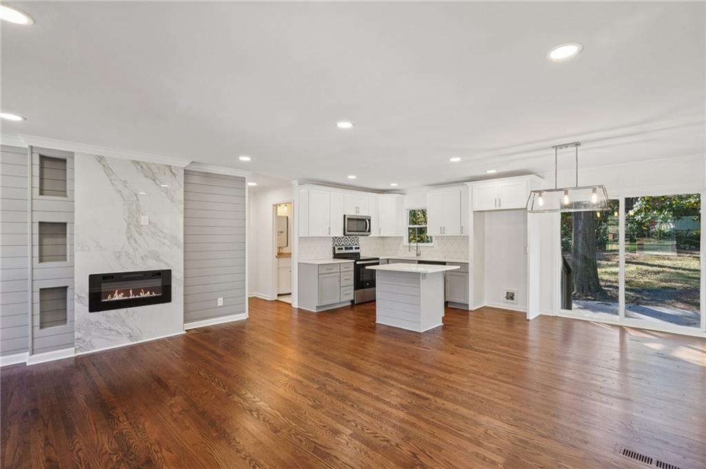 2198 Lower Roswell Road