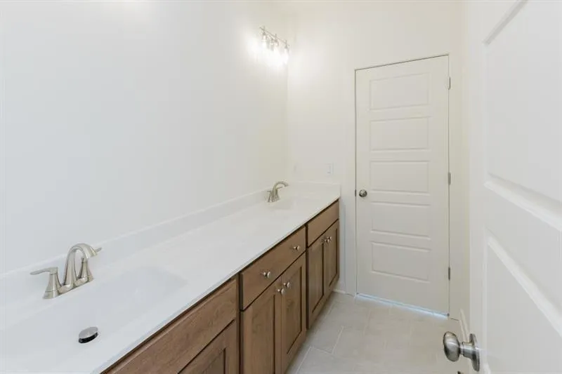 Gainesville, Georgia 30506, United States, 5 Bedrooms Bedrooms, ,5 BathroomsBathrooms,Residential,Active,218325