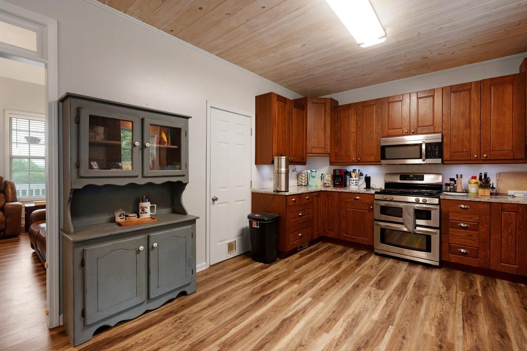 314 Kings Pointe Drive, Calhoun, Georgia image 14