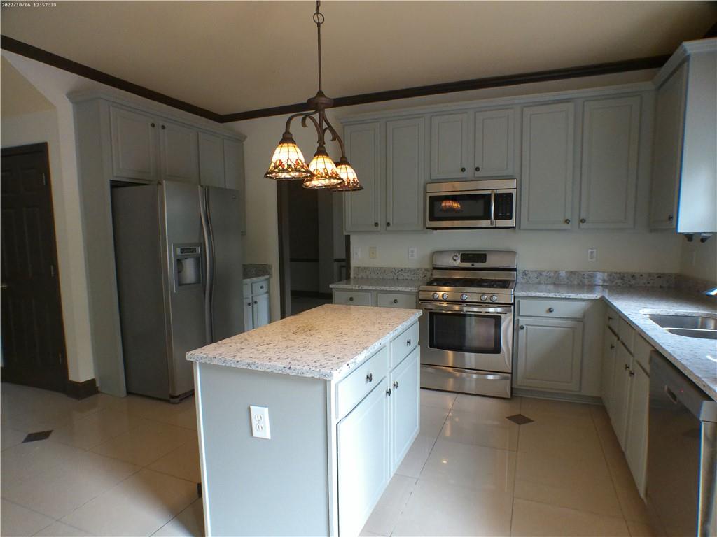 4576 Creek Forestt Trail, Lilburn, Georgia image 7