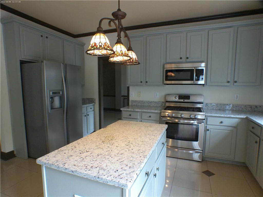 4576 Creek Forestt Trail, Lilburn, Georgia image 8