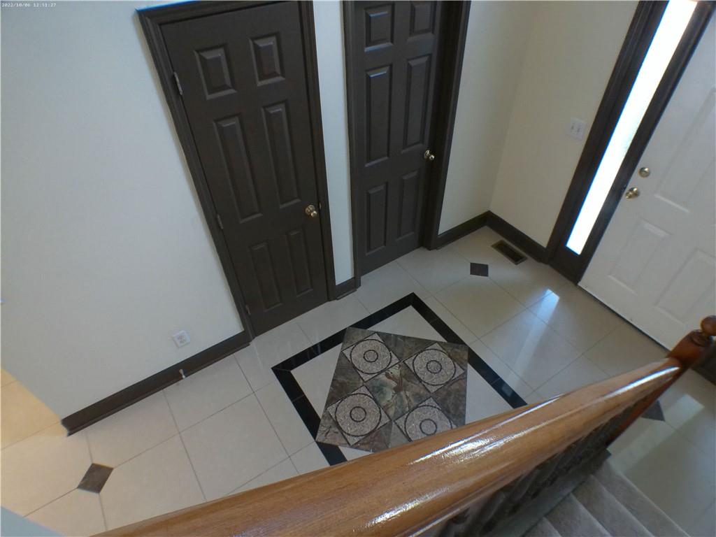 4576 Creek Forestt Trail, Lilburn, Georgia image 3