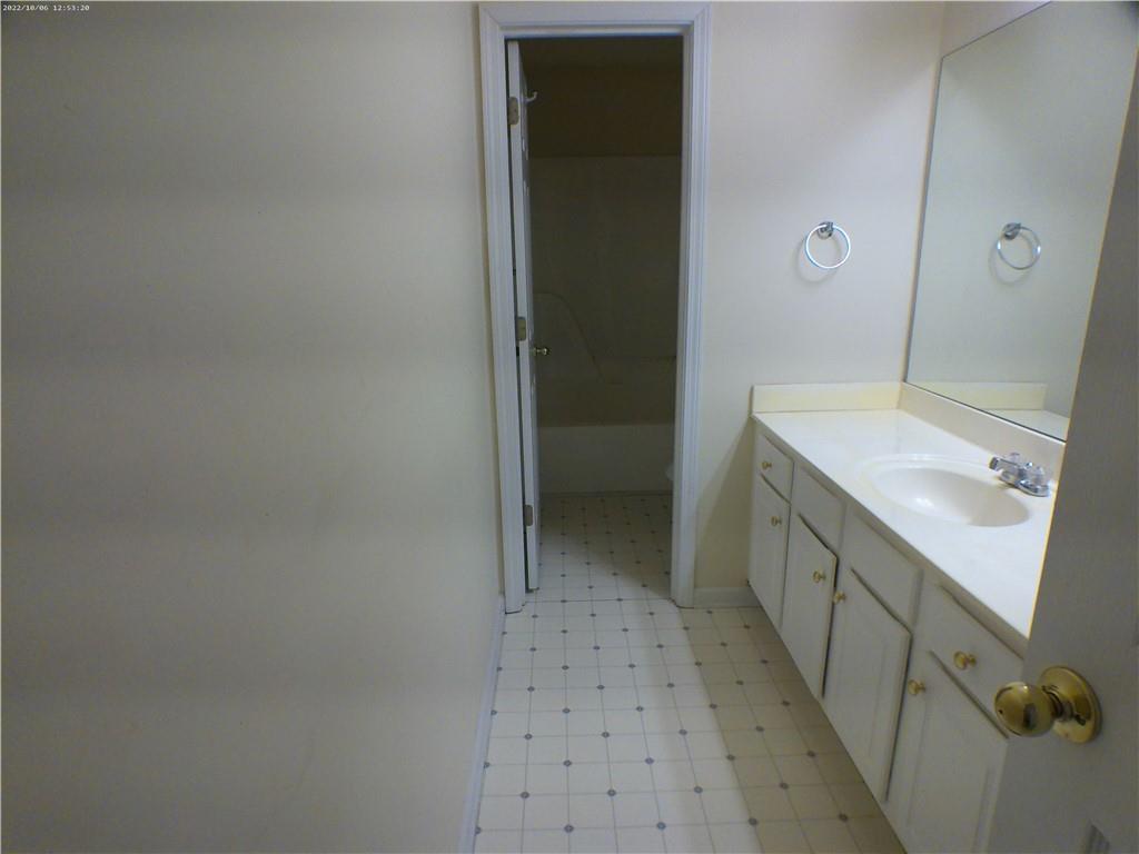4576 Creek Forestt Trail, Lilburn, Georgia image 20