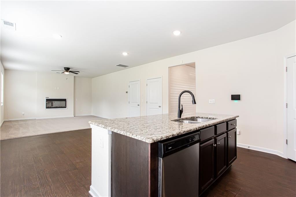 7747 Rudder Circle, Fairburn, Georgia image 12