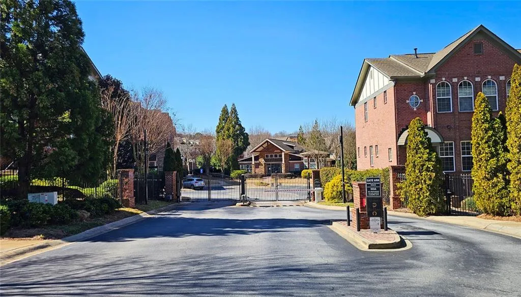 Atlanta, Georgia 30319, United States, 2 Bedrooms Bedrooms, ,3 BathroomsBathrooms,Residential,Active,88094