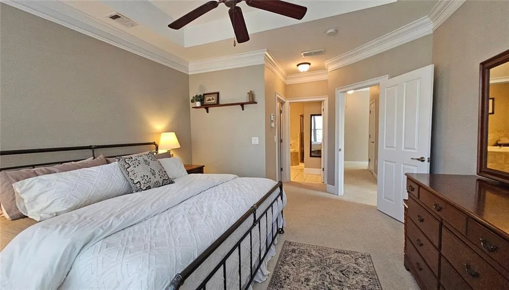 Atlanta, Georgia 30319, United States, 2 Bedrooms Bedrooms, ,3 BathroomsBathrooms,Residential,Active,88094