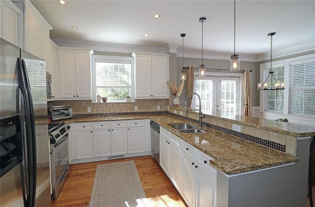 Atlanta, Georgia 30319, United States, 2 Bedrooms Bedrooms, ,3 BathroomsBathrooms,Residential,Active,88094