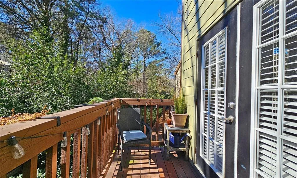 Atlanta, Georgia 30319, United States, 2 Bedrooms Bedrooms, ,3 BathroomsBathrooms,Residential,Active,88094
