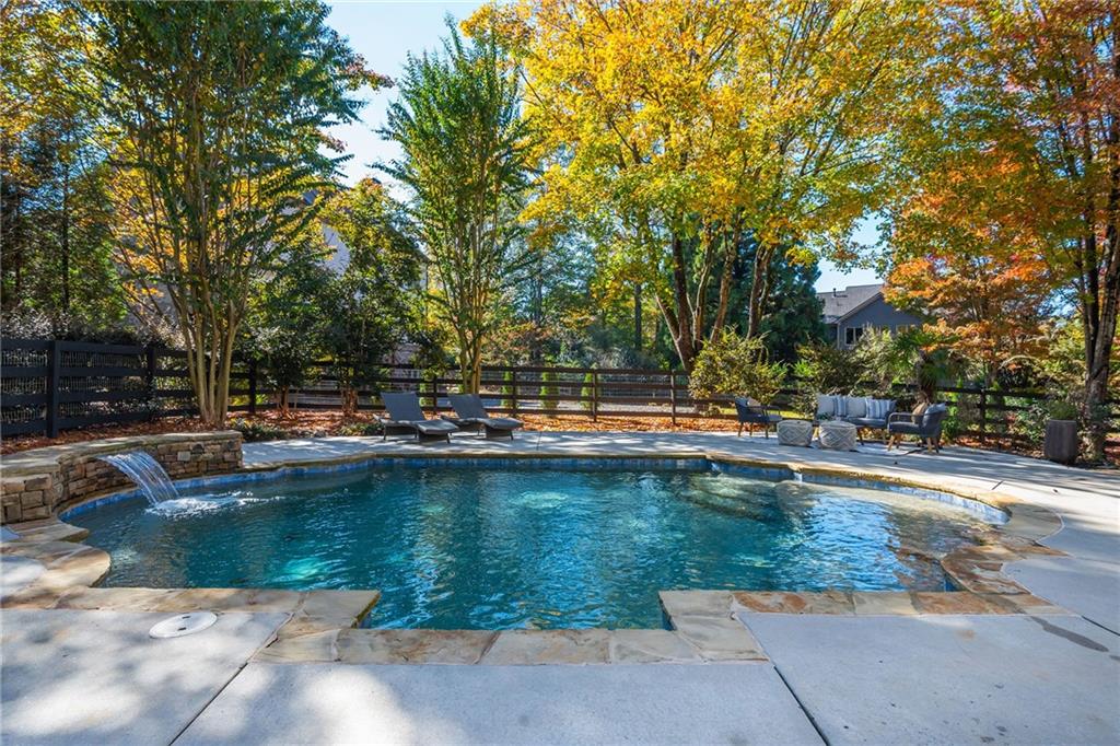 12350 Charlotte Drive