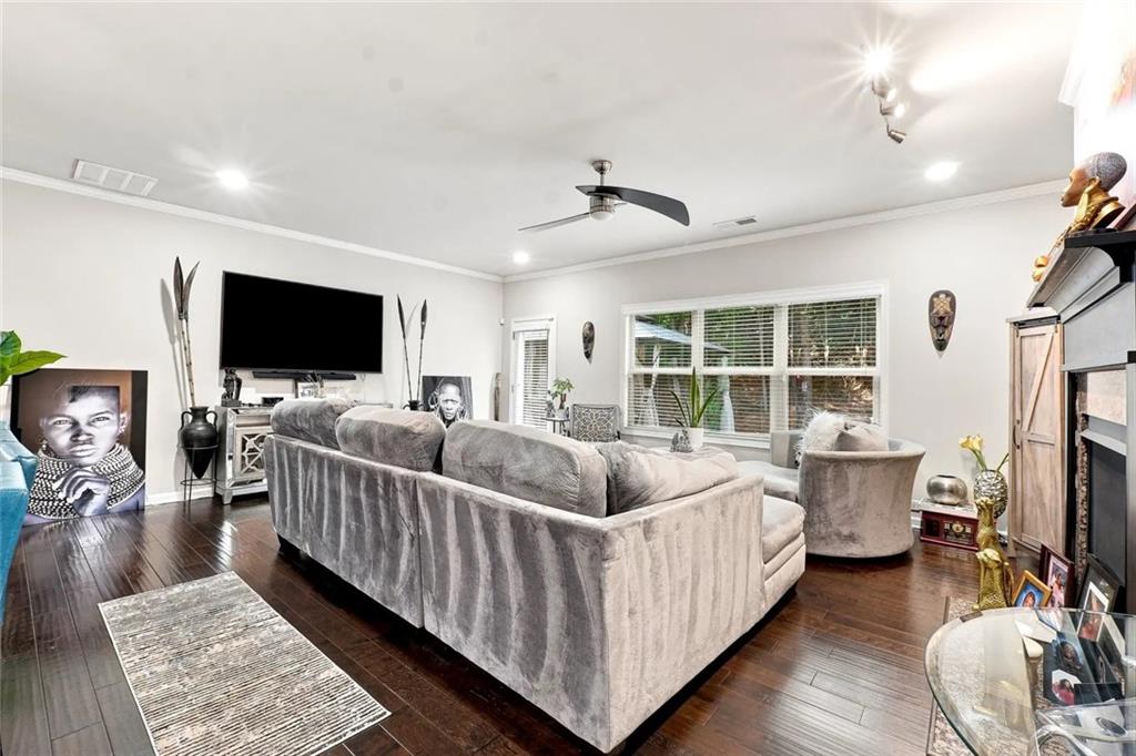 3924 Kingfisher Drive