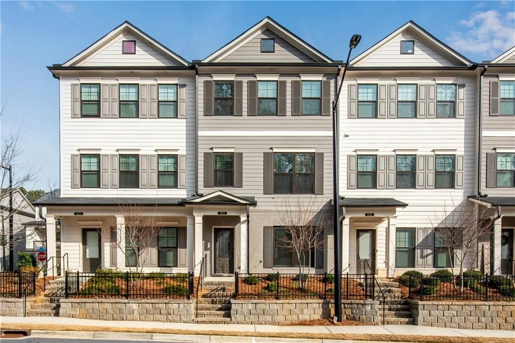 Photo of 424 Stovall Place, Woodstock, GA 30188 (MLS # 7702885)