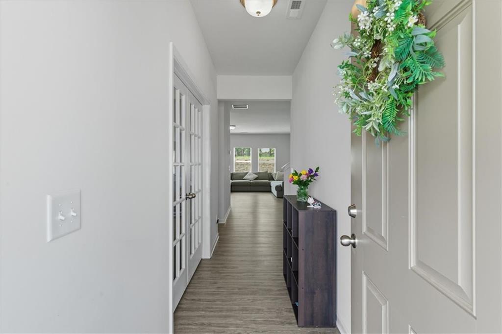 12 Majestic Oaks Way NE