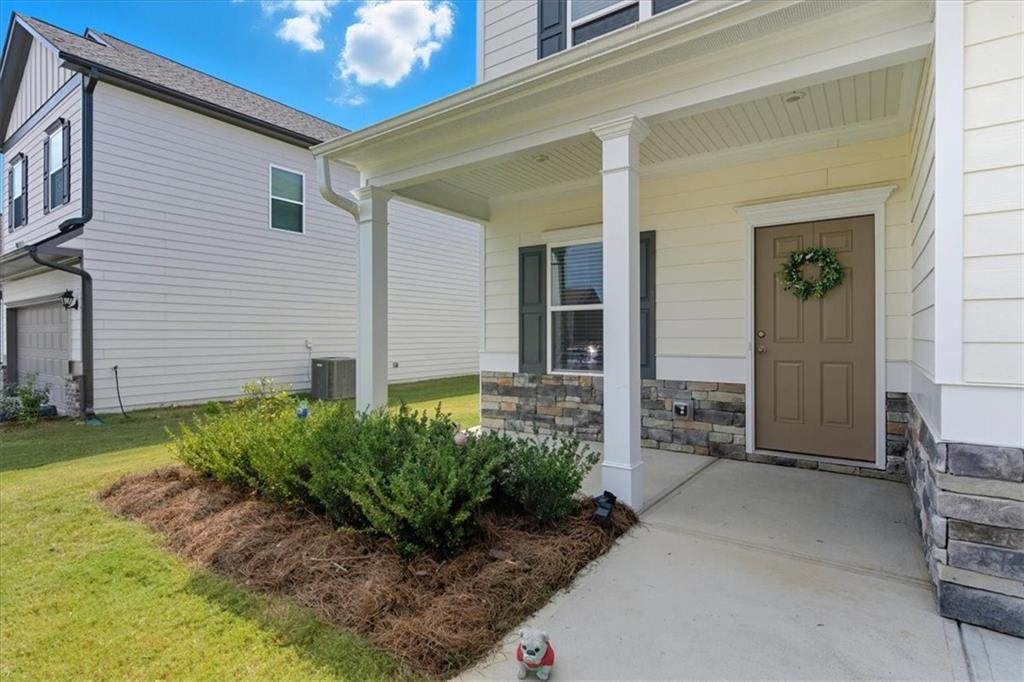 12 Majestic Oaks Way NE