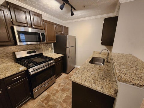 Condo For Rent - 1411 Keys Crossing Drive<br/> Brookhaven, GA 30319