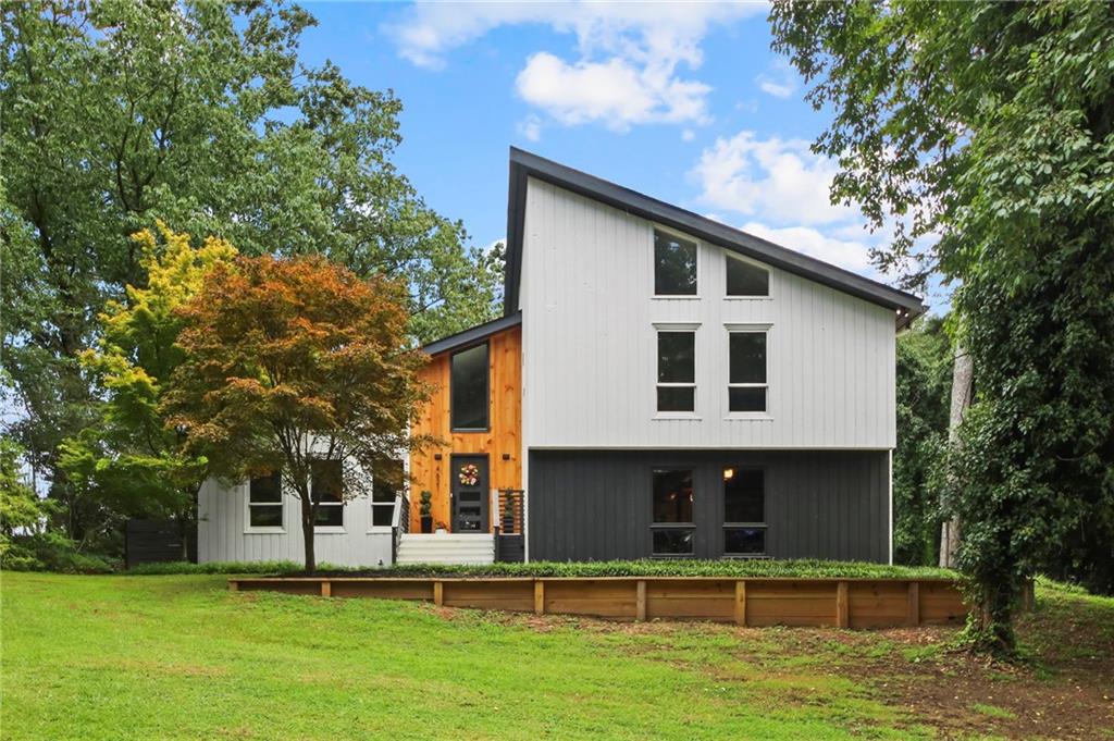 4621 Forest Place
